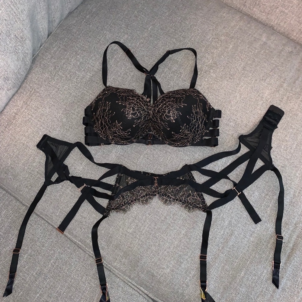 Victories Secret bra and guarder set